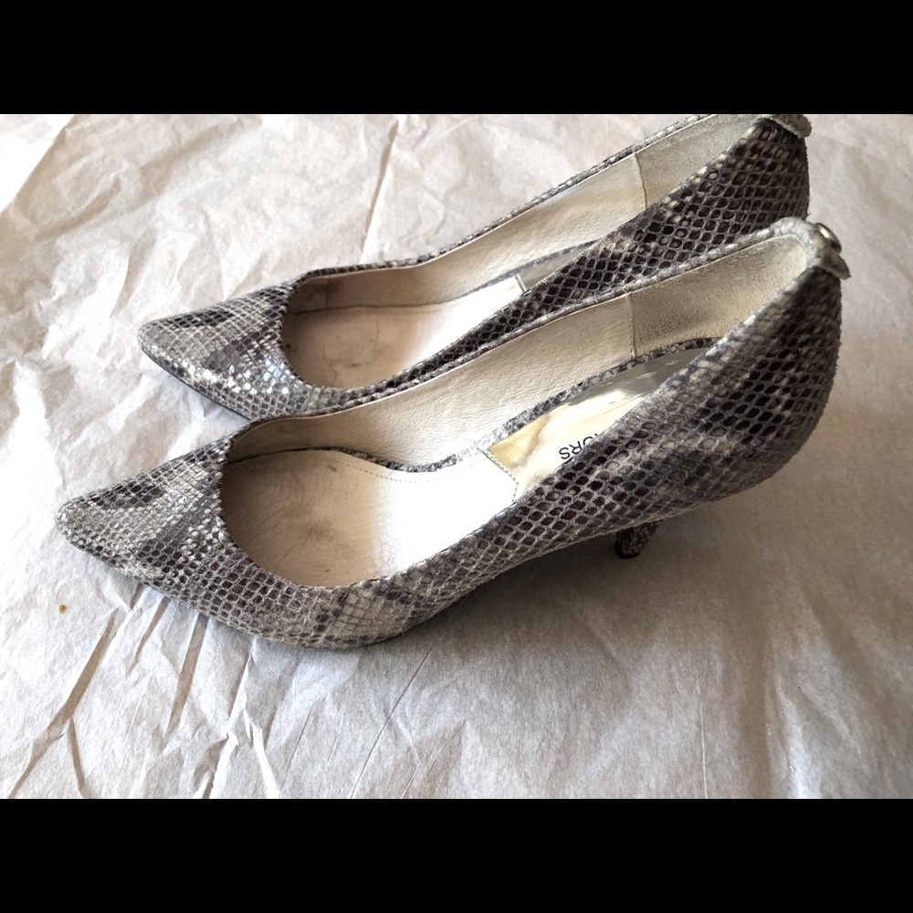 Women shoes